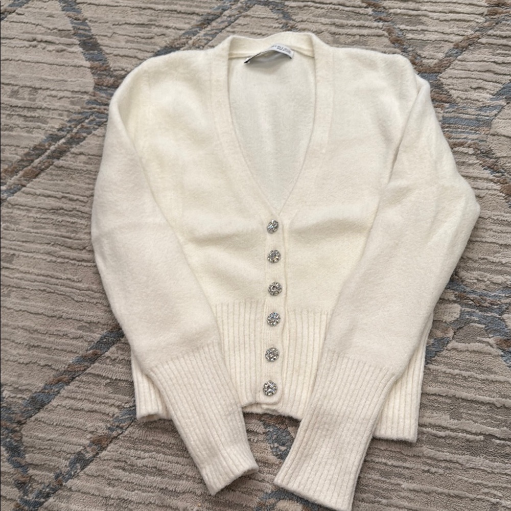 Elegant White Button-Up Women's Sweater Cardigan from ZARA